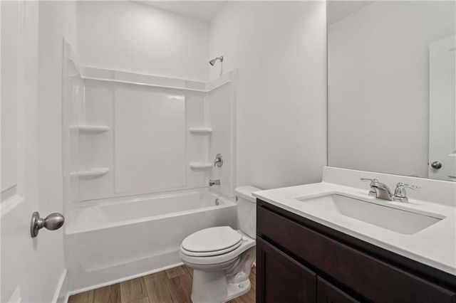 1676 Gunnin NW Trace, Atlanta, GA 30318