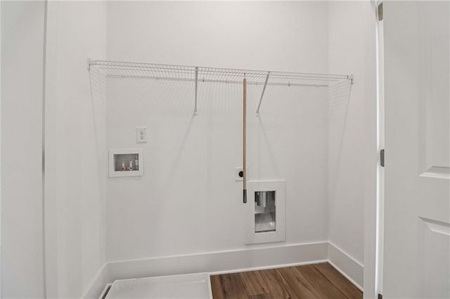 1676 Gunnin NW Trace, Atlanta, GA 30318