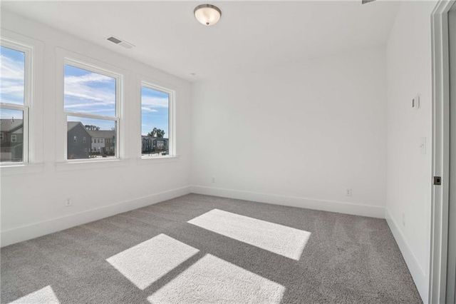 1676 Gunnin NW Trace, Atlanta, GA 30318