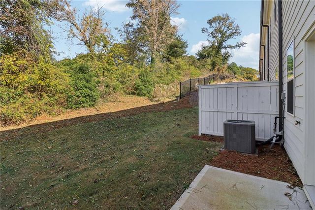 1676 Gunnin NW Trace, Atlanta, GA 30318