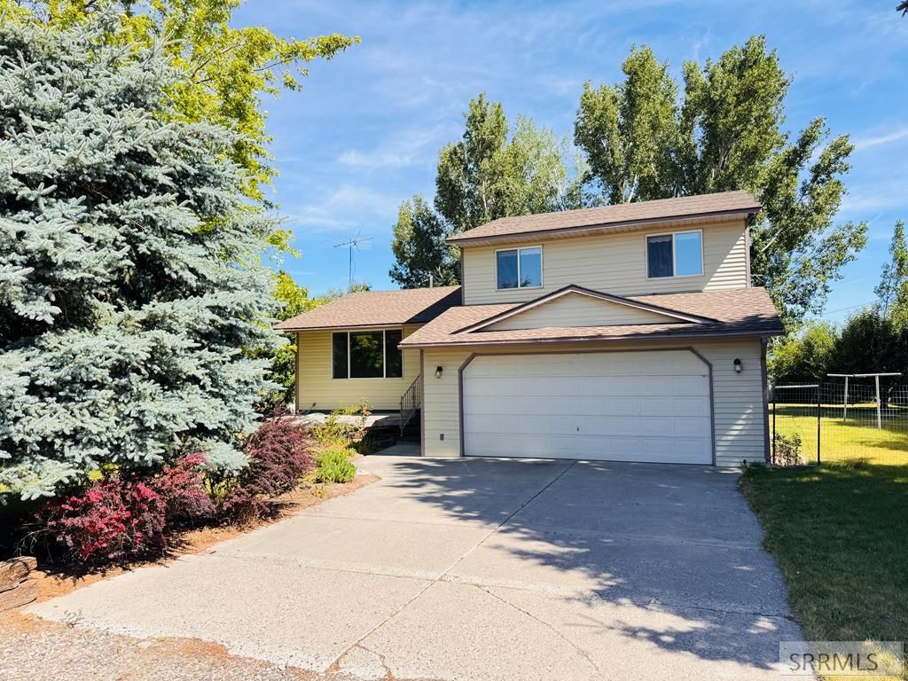 Image 1 of property listing at 394 W 145 N, Blackfoot, ID 83221