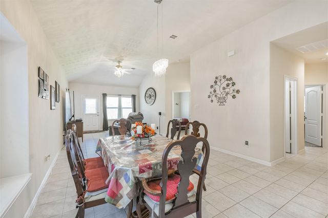 7527 Windsor Valley Lane, Houston, TX 77049