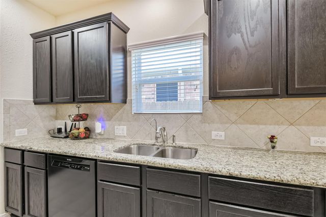 7527 Windsor Valley Lane, Houston, TX 77049