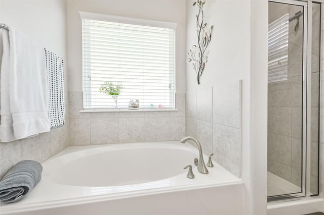 7527 Windsor Valley Lane, Houston, TX 77049