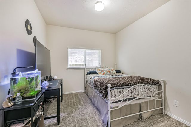 7527 Windsor Valley Lane, Houston, TX 77049