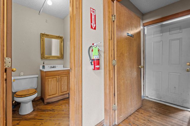 1220 Fort Worth Highway, Weatherford, TX 76086