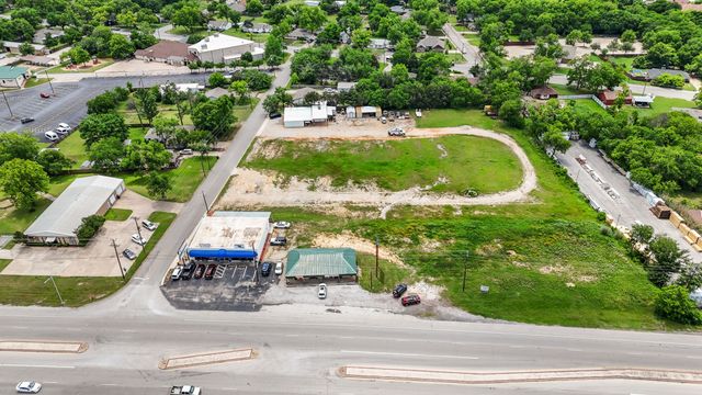 1220 Fort Worth Highway, Weatherford, TX 76086