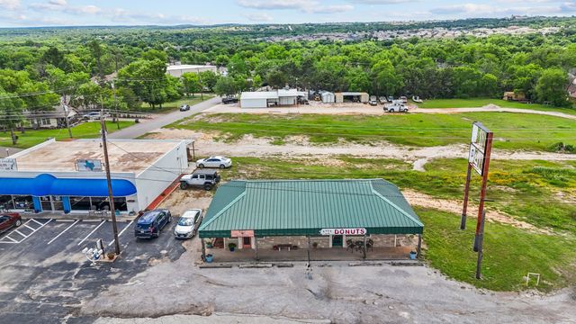 1220 Fort Worth Highway, Weatherford, TX 76086