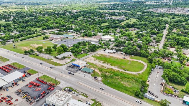 1220 Fort Worth Highway, Weatherford, TX 76086