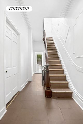 588 MONROE Street, New York City, NY 11221