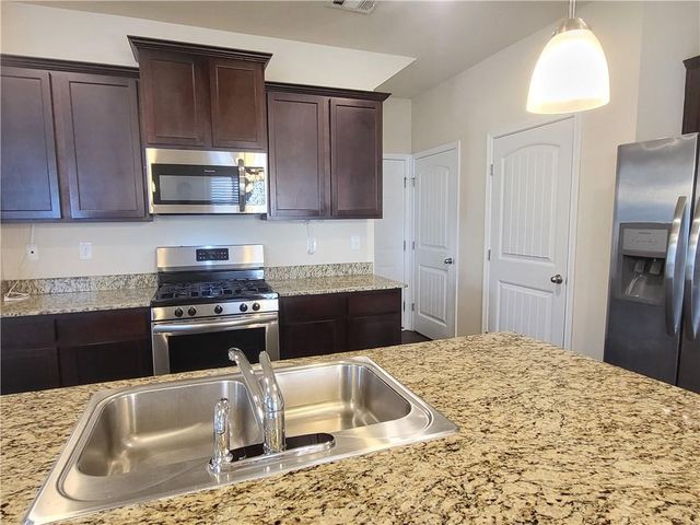 203 Ivey Hollow Circle, Dawsonville, GA 30534