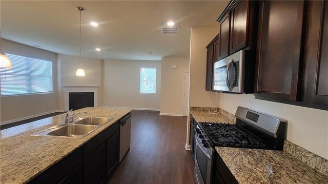 203 Ivey Hollow Circle, Dawsonville, GA 30534