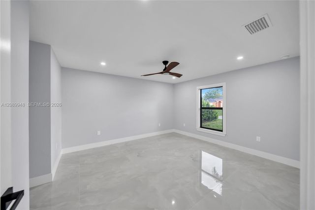 2124 NE 16th Place, Cape Coral, FL 33909