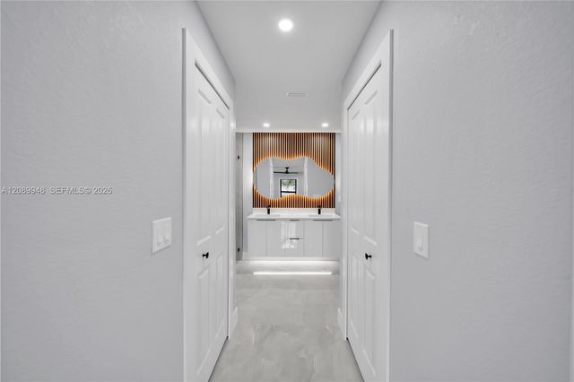 2124 NE 16th Place, Cape Coral, FL 33909