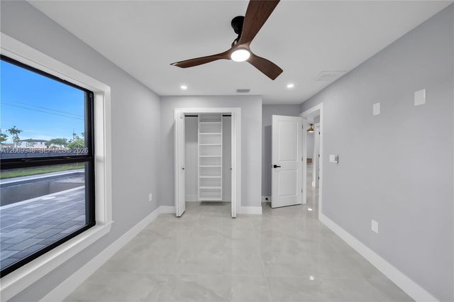 2124 NE 16th Place, Cape Coral, FL 33909