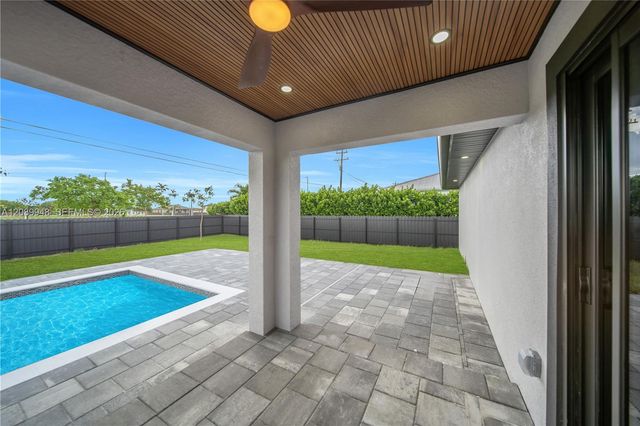 2124 NE 16th Place, Cape Coral, FL 33909