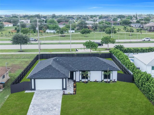 2124 NE 16th Place, Cape Coral, FL 33909