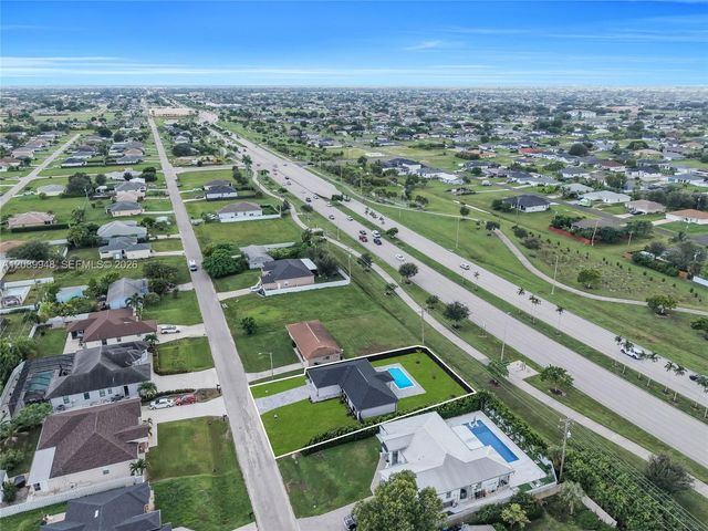 2124 NE 16th Place, Cape Coral, FL 33909