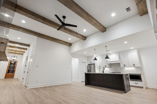 304 Edgewood Circle, Little Rock, AR 72223