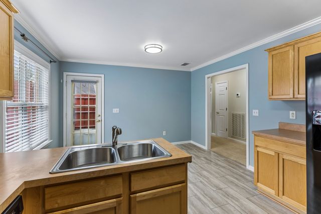 335 Forest Glen Cir, Murfreesboro, TN 37128