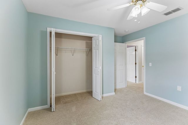 335 Forest Glen Cir, Murfreesboro, TN 37128