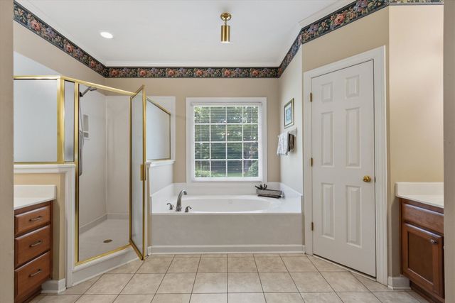 1791 WOOD OAK DR, Cordova, TN 38016