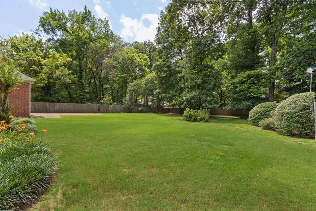 1791 WOOD OAK DR, Cordova, TN 38016