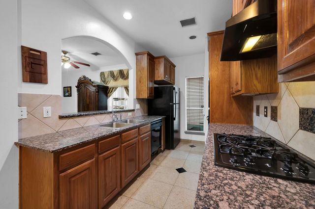 7250 Harmony Cove, Houston, TX 77036