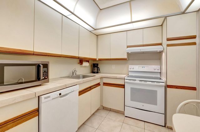 5260 NW 2nd Avenue 504, Boca Raton, FL 33487