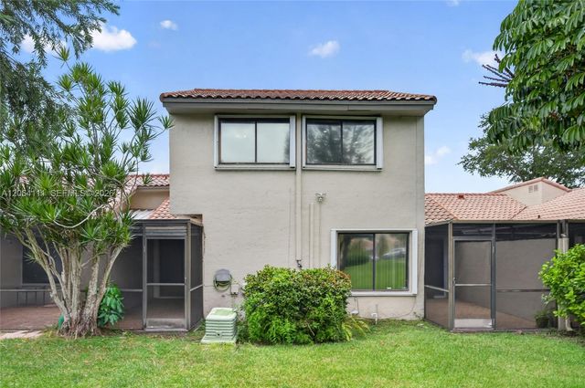 16831 Patio Village Ln, Weston, FL 33326