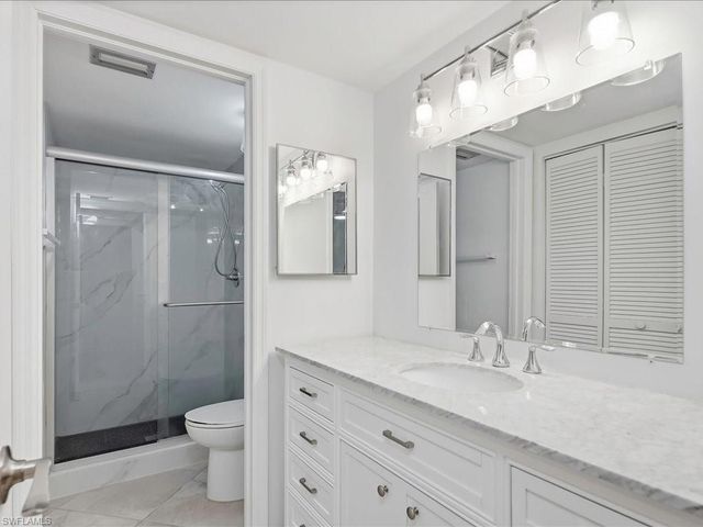 1001 FOXFIRE LN # 204, Naples, FL 34104