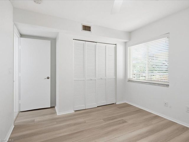 1001 FOXFIRE LN # 204, Naples, FL 34104