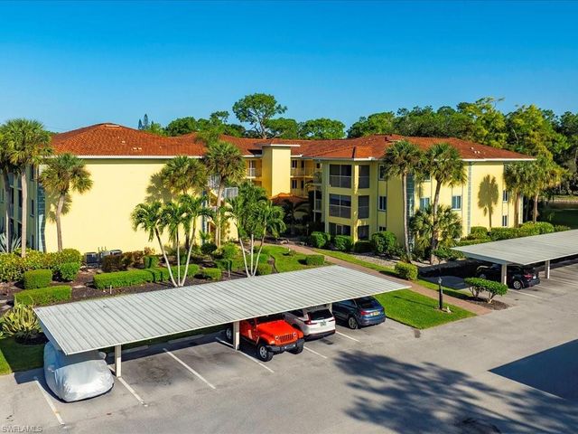 1001 FOXFIRE LN # 204, Naples, FL 34104