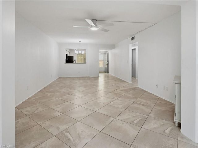 1001 FOXFIRE LN # 204, Naples, FL 34104