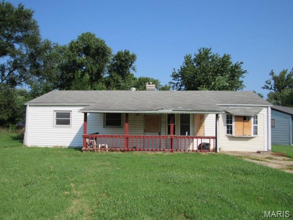 1137 St Margaret Drive, Cahokia, IL 62206