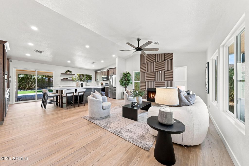 6814 E BEVERLY Lane, Scottsdale, AZ 85254 — photo 4