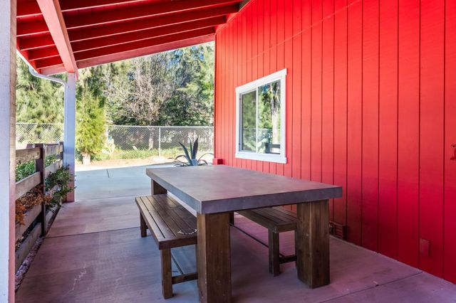 1515 Dias Drive, San Martin, CA 95046