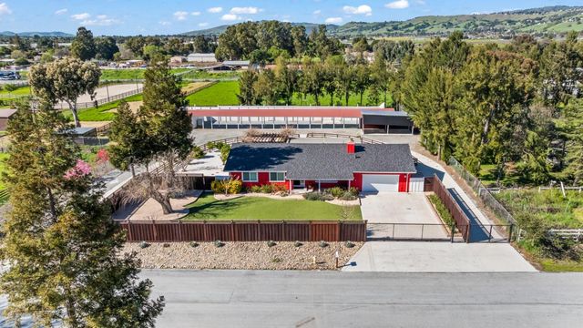 1515 Dias Drive, San Martin, CA 95046