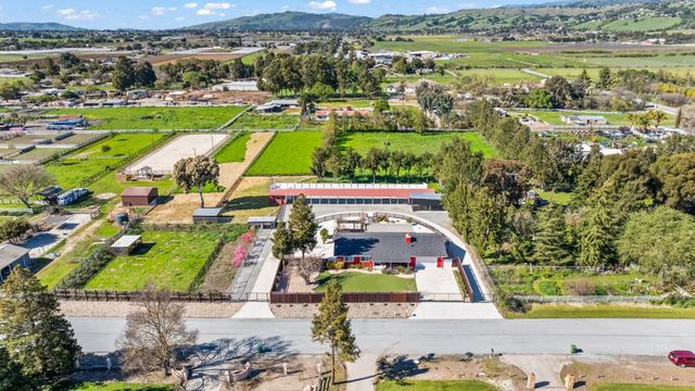 1515 Dias Drive, San Martin, CA 95046