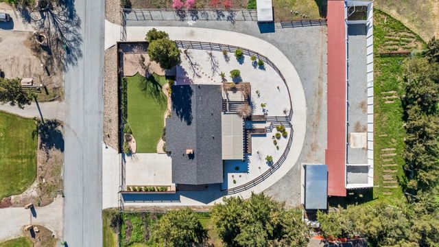 1515 Dias Drive, San Martin, CA 95046