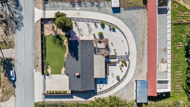 1515 Dias Drive, San Martin, CA 95046