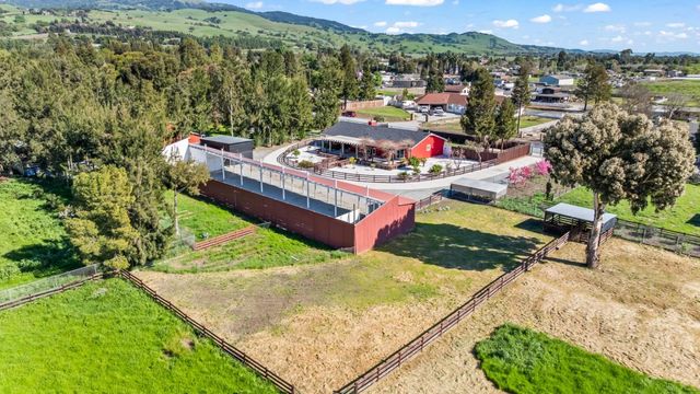 1515 Dias Drive, San Martin, CA 95046