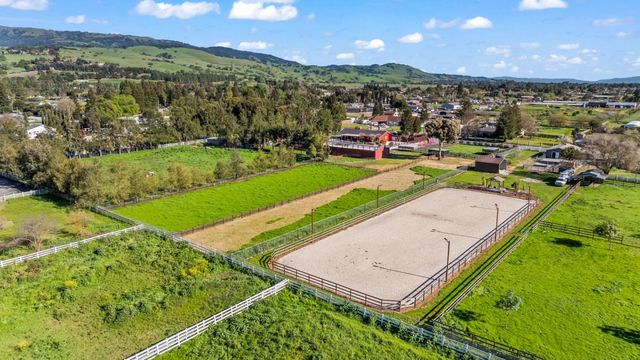 1515 Dias Drive, San Martin, CA 95046