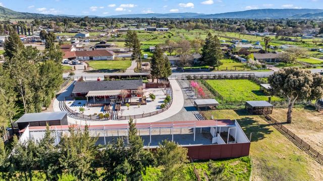 1515 Dias Drive, San Martin, CA 95046