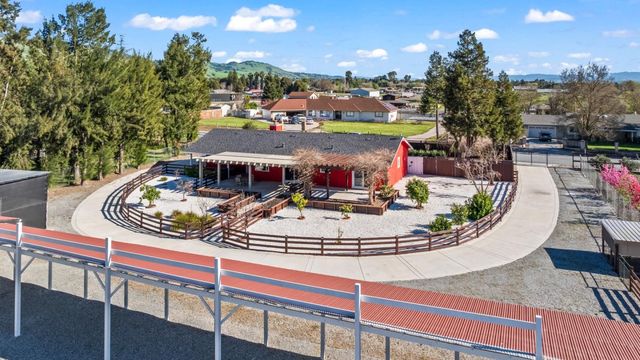 1515 Dias Drive, San Martin, CA 95046