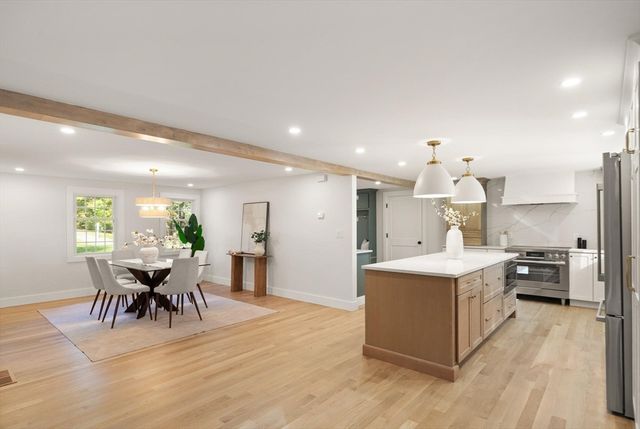 35 Grey Lane, Lynnfield, MA 01940