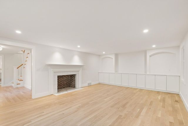 35 Grey Lane, Lynnfield, MA 01940