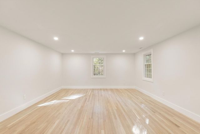 35 Grey Lane, Lynnfield, MA 01940