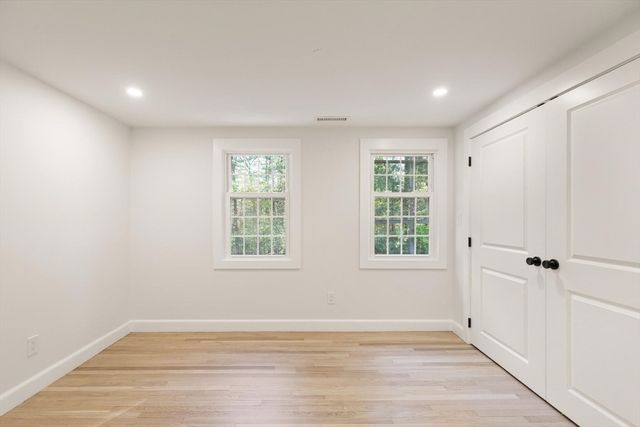35 Grey Lane, Lynnfield, MA 01940