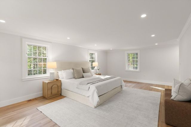 35 Grey Lane, Lynnfield, MA 01940